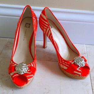 Anne Klein Kitten Peep toe Pumps